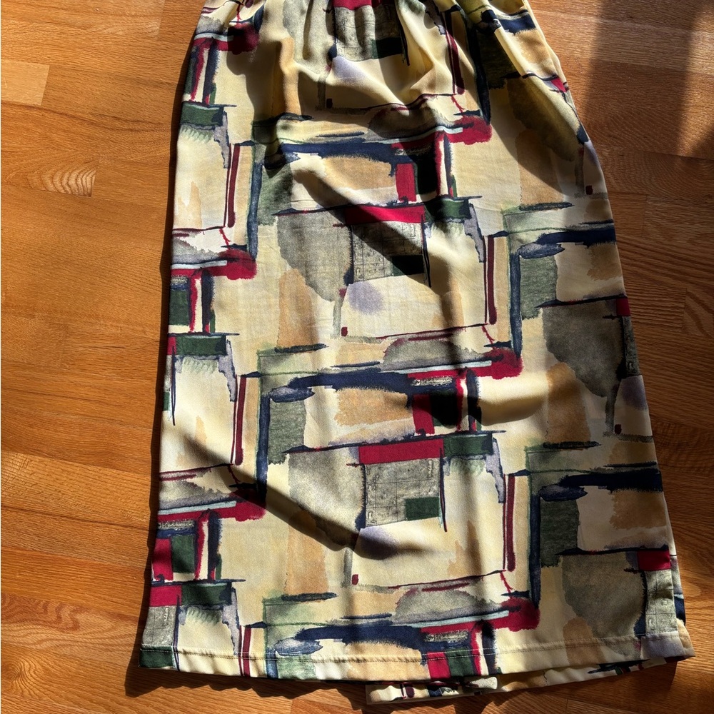 Spring or Summer top/skirt dress. Sleeveless Abstract Print Multi colour. - Picture 13 of 14